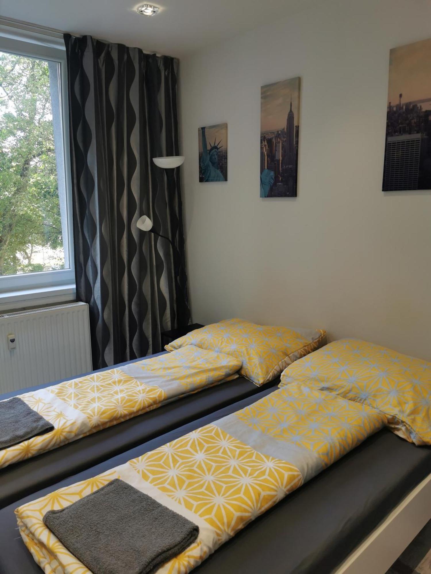 Modry Apartman, Racianska 29, Bratislava Ngoại thất bức ảnh